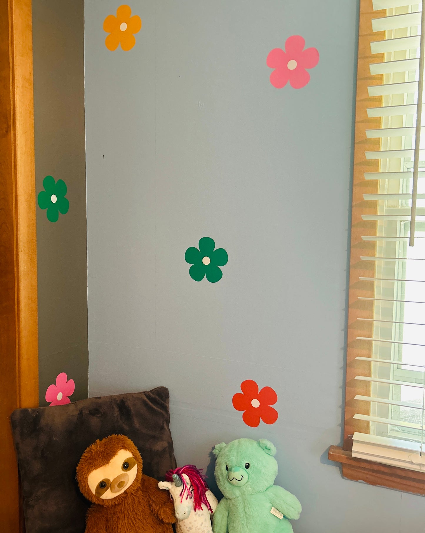 Blooming Daisy Vinyl Wall Decals