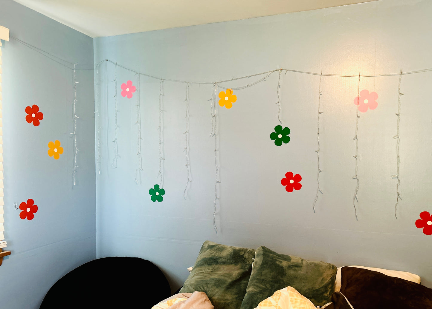 Blooming Daisy Vinyl Wall Decals