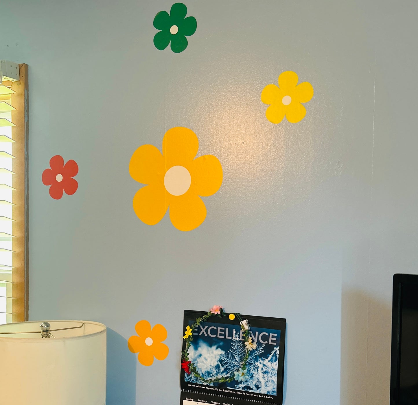 Blooming Daisy Vinyl Wall Decals